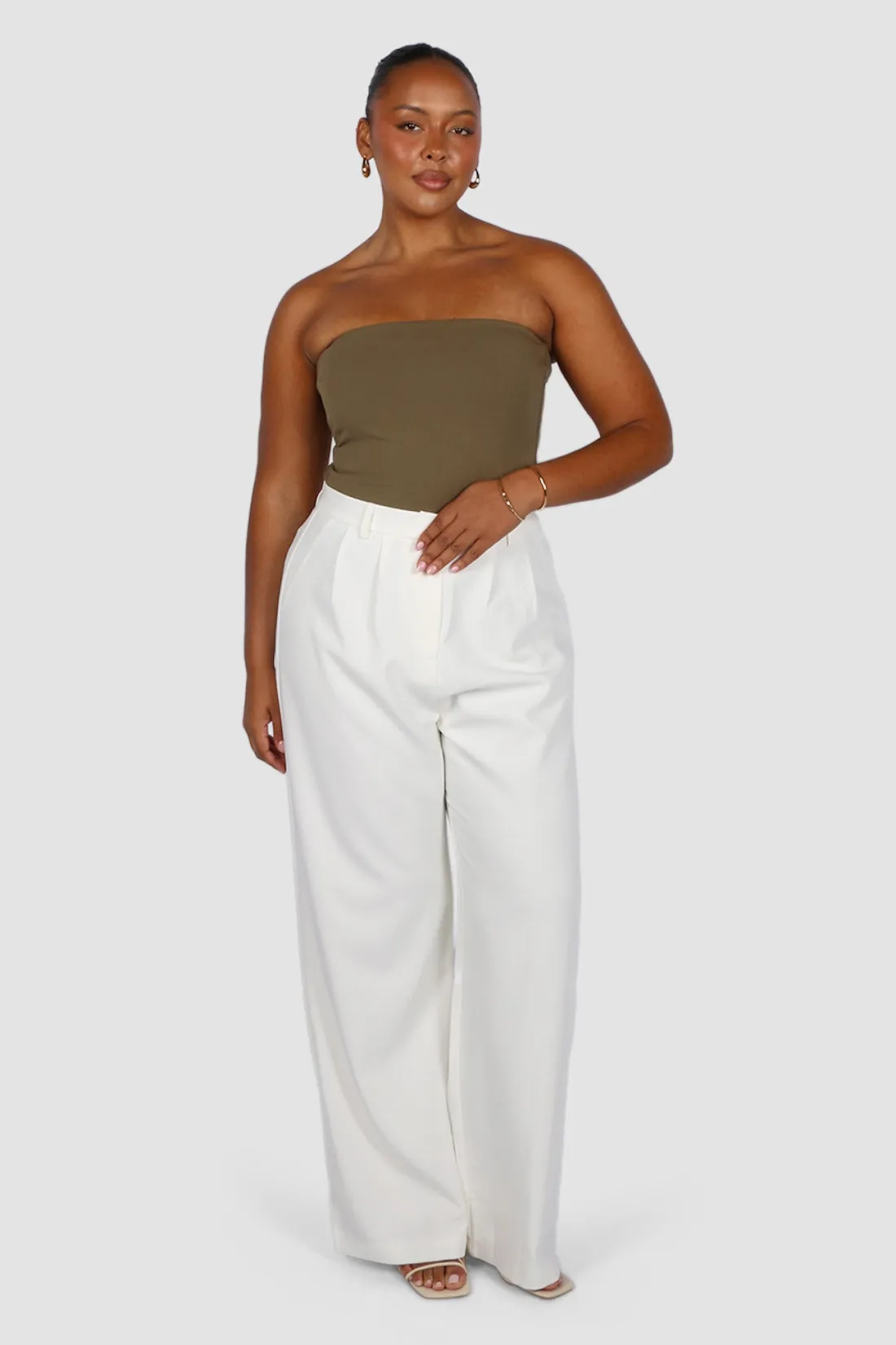 april_top_olive_4.webp Fayt Tops | APRIL TOP OLIVE