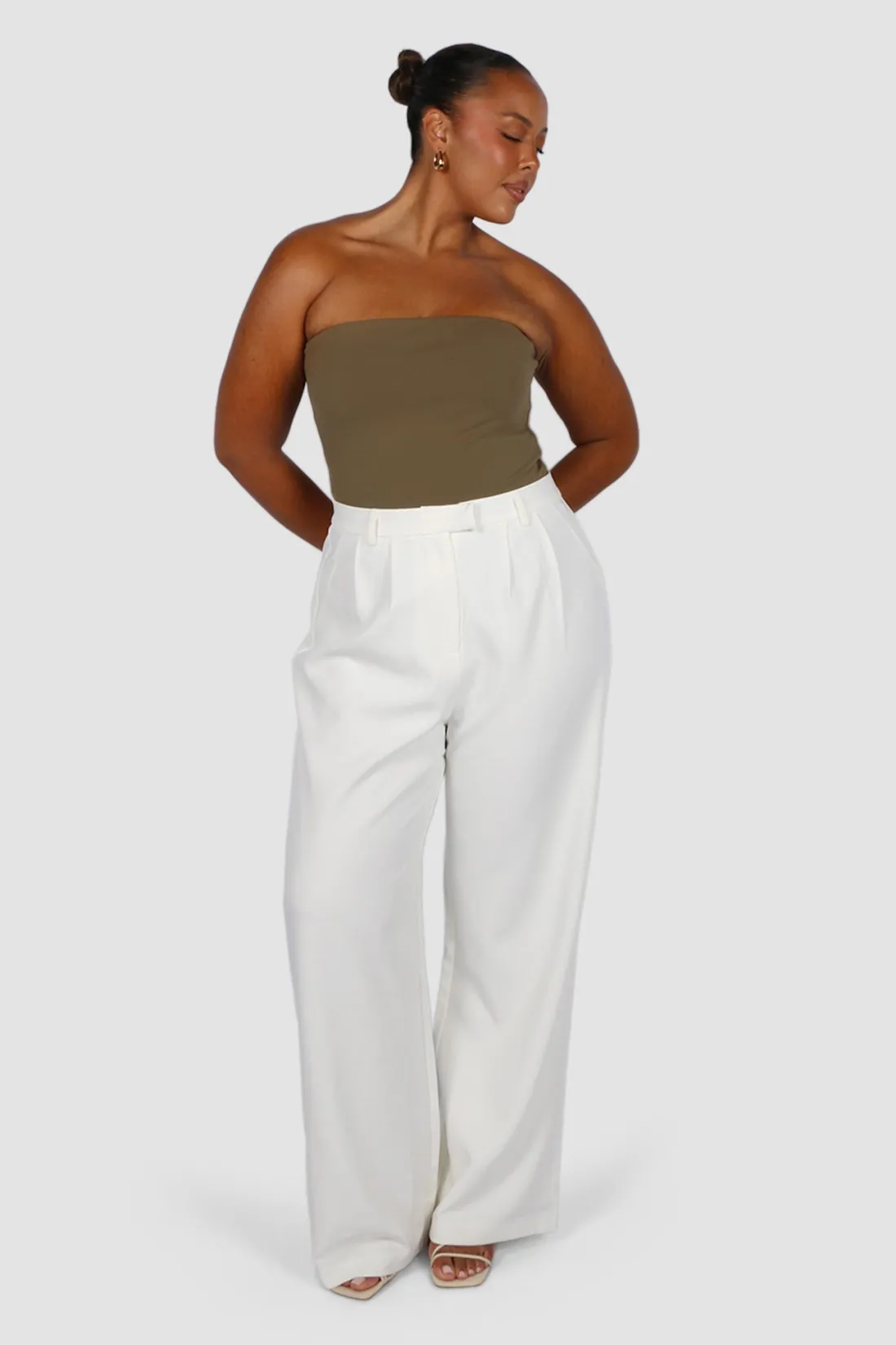 april_top_olive_6.webp Fayt Tops | APRIL TOP OLIVE