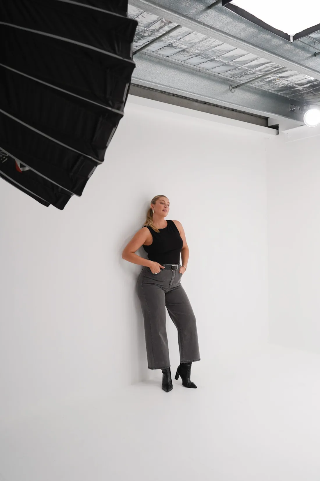 axel_jeans_grey_wash_3.webp Fayt Denim | Jeans | AXEL JEANS GREY WASH