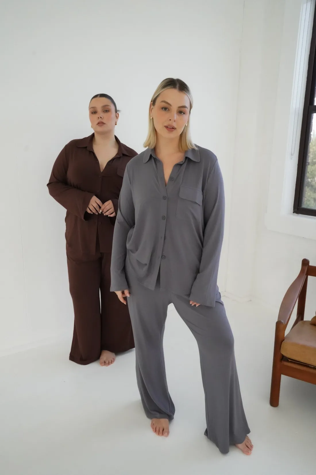 buttery_sleep_top_ls_espresso_9.webp Fayt Tops | Sets | BUTTERY SLEEP TOP L/S ESPRESSO