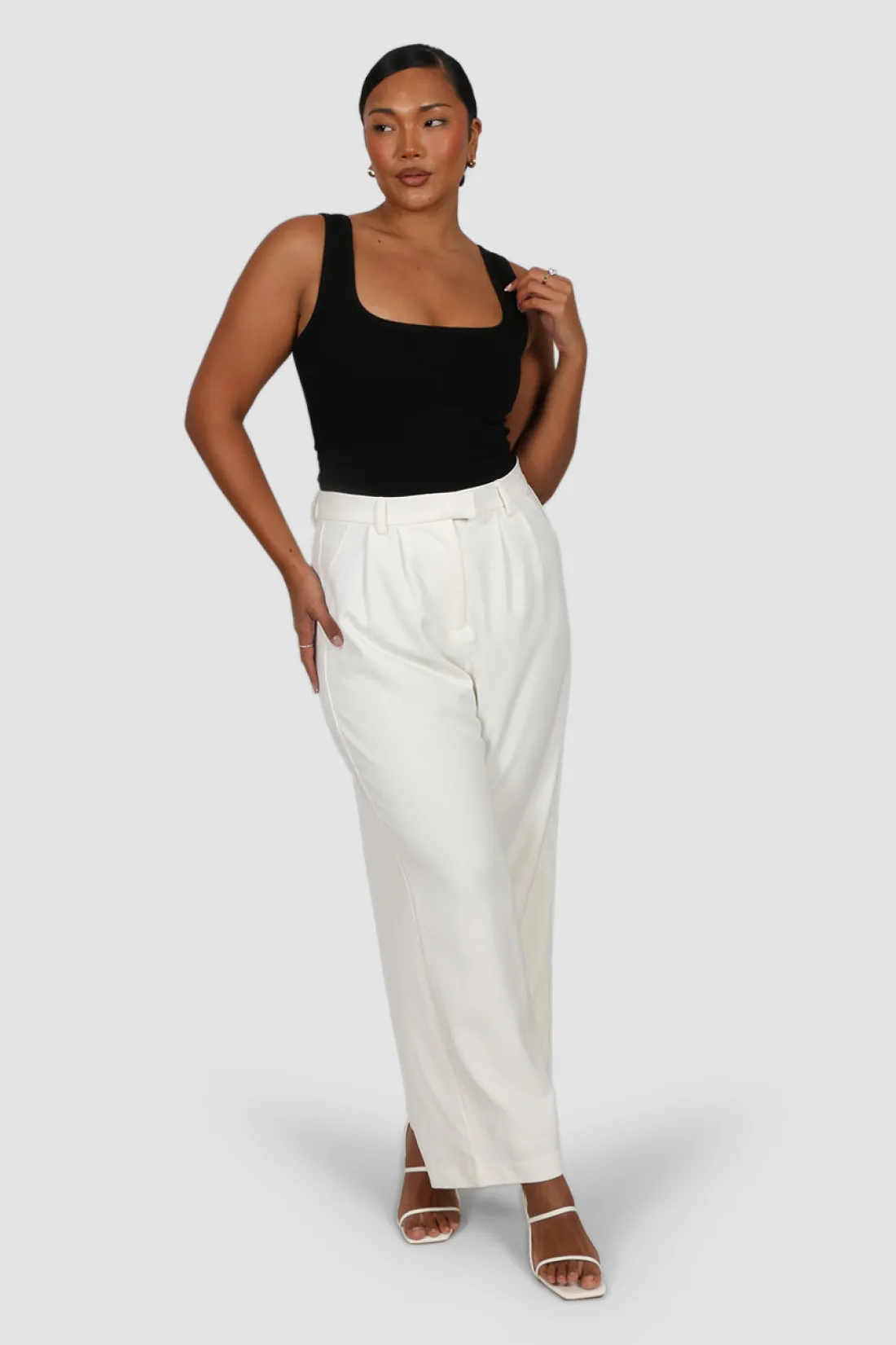 fayt_logo_tank_blackout_3.webp Fayt Tops | Activewear | LOGO TANK BLACKOUT