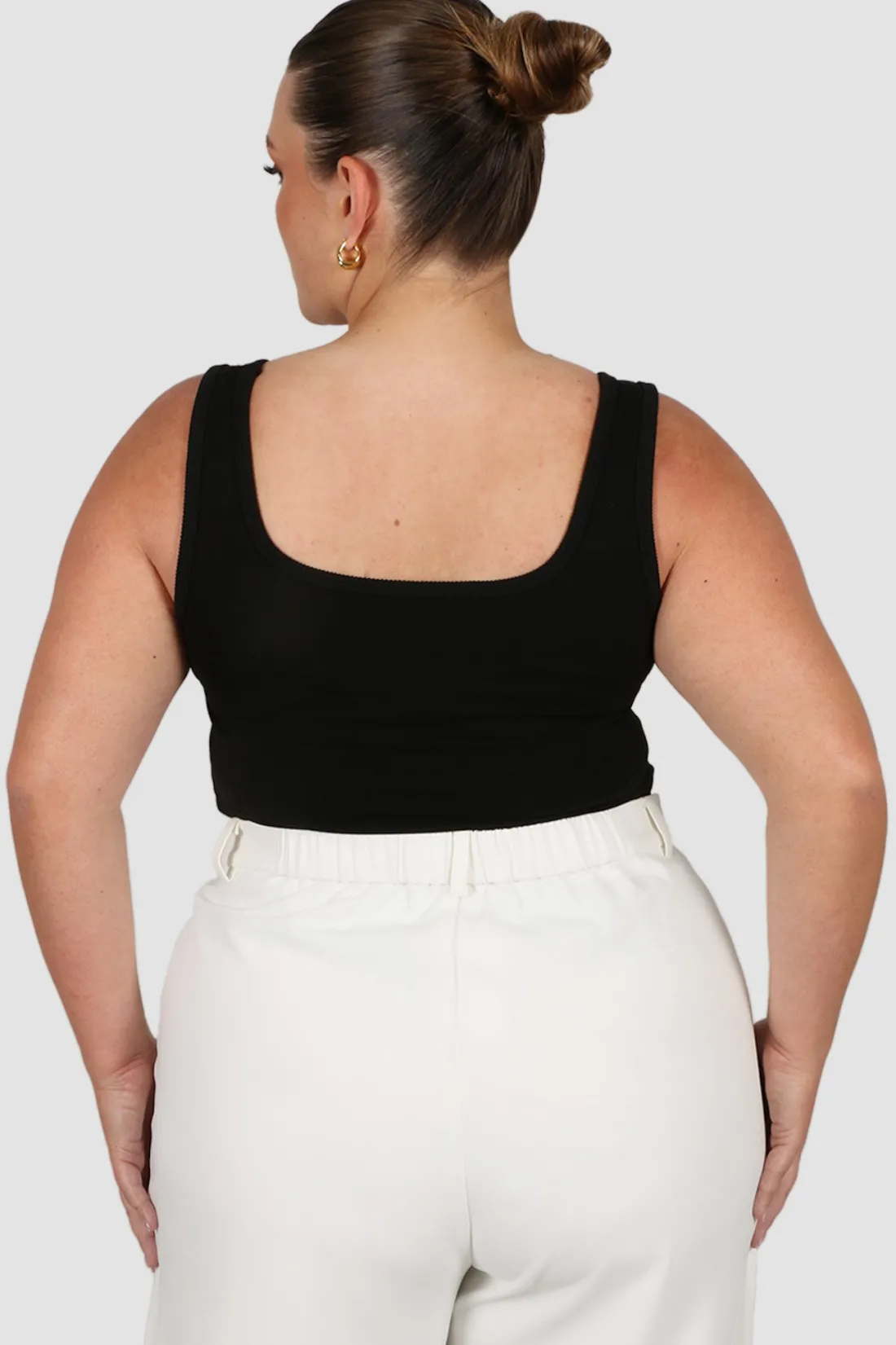 fayt_logo_tank_blackout_5.webp Fayt Tops | Activewear | LOGO TANK BLACKOUT