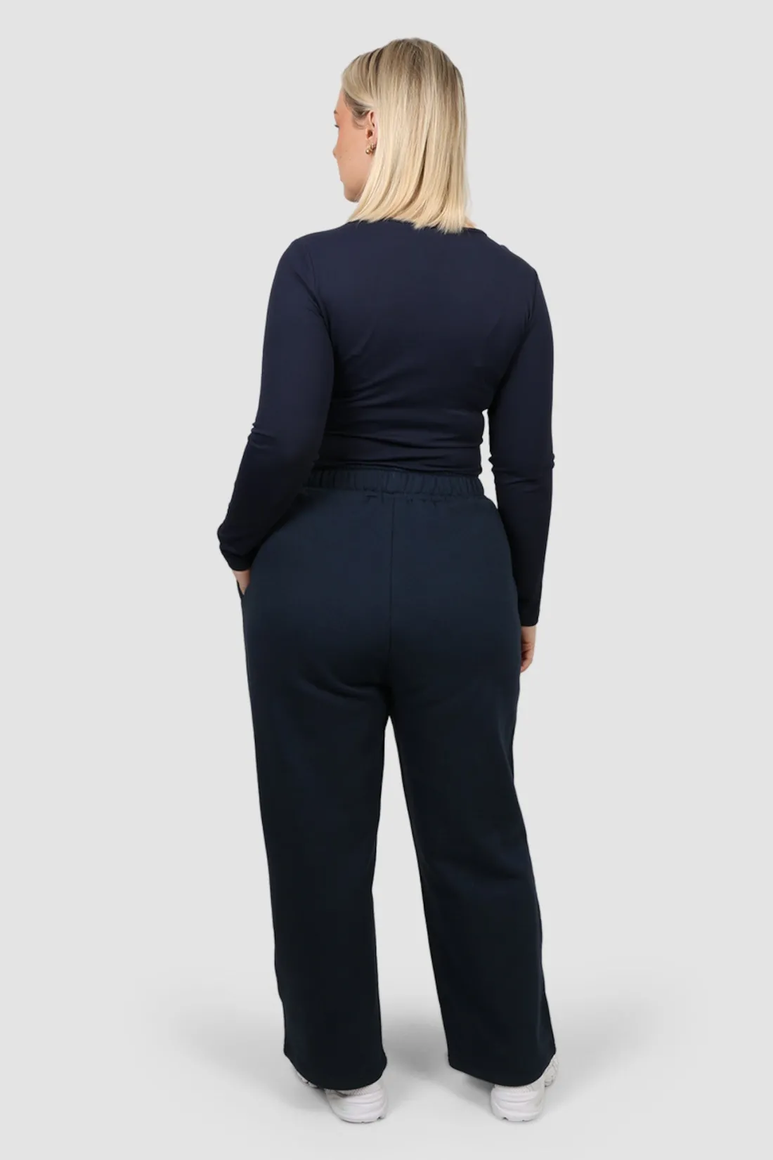 flare_sweatpant_midnight_3.webp Fayt Sets | FLARE SWEATPANT MIDNIGHT