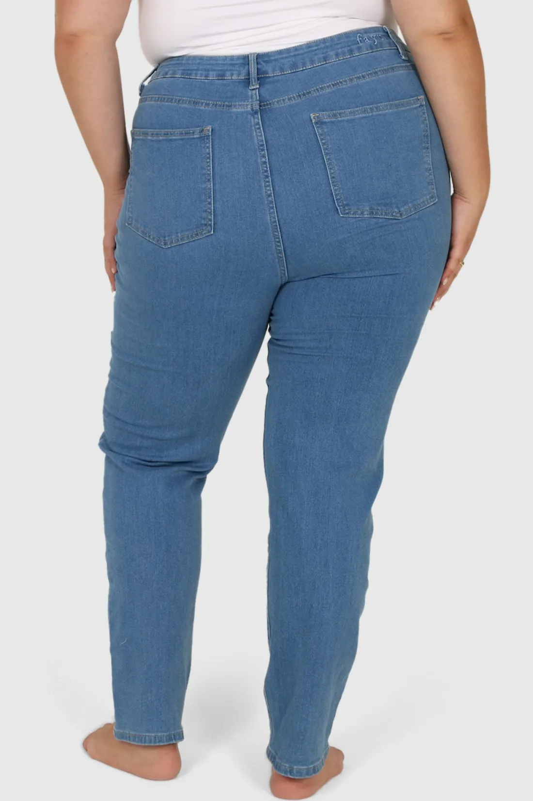 zetler_jeans_deep_blue_2.webp Fayt Denim | Jeans | ZETLER JEANS DEEP BLUE